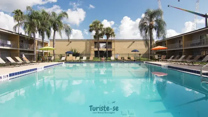 Piscina Celebration Suites Florida - Turiste-se