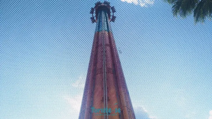 Altura do Falcons Fury Busch Gardens Tampa Orlando - Turiste-se