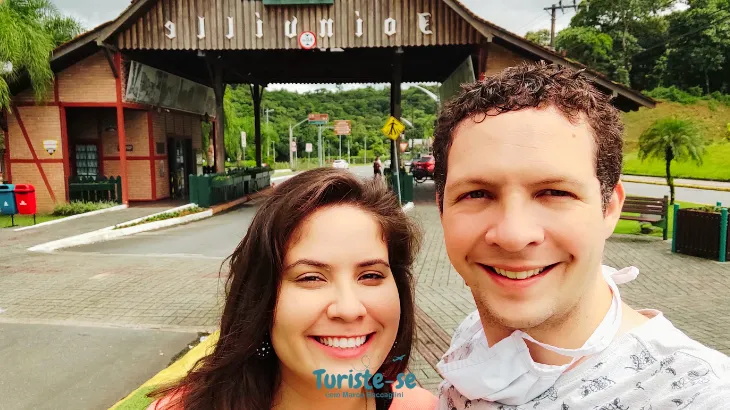 Nós na Entrada Pórtico Joinville - Turiste-se